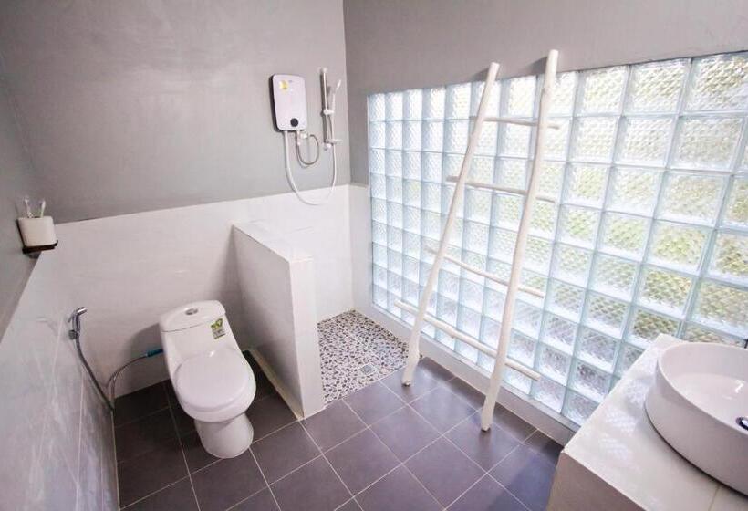 Cameră Familiară cu Vedere la Gradină, Sabay Beach