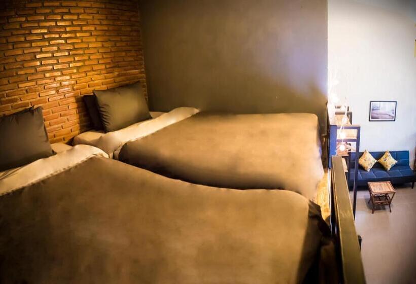 Cameră Familiară cu Vedere la Gradină, Sabay Beach