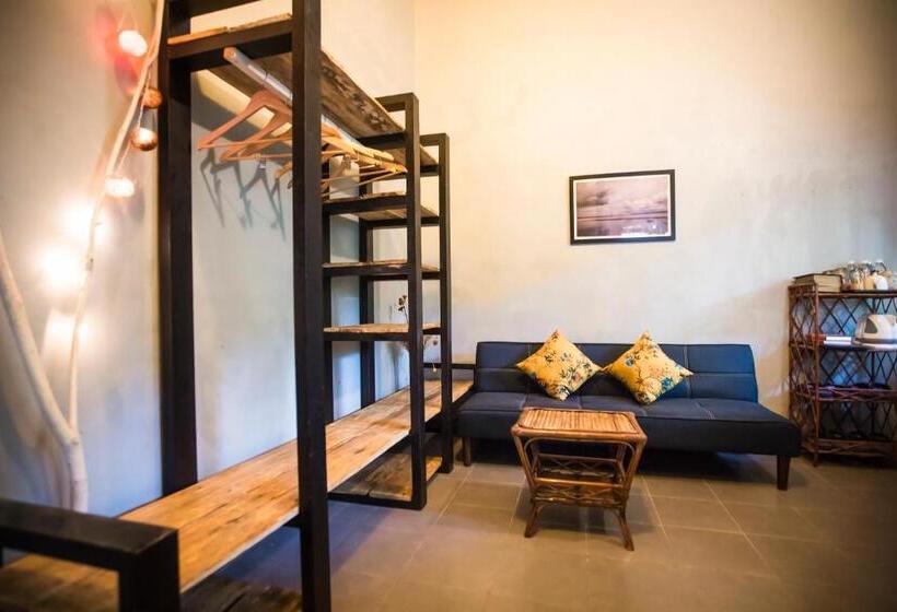 Cameră Familiară cu Vedere la Gradină, Sabay Beach