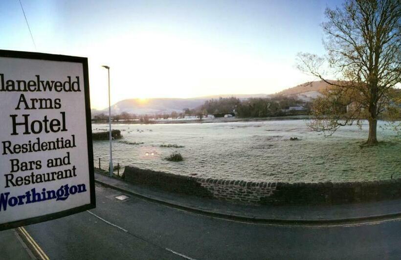 マウンテンビューファミリールーム, The Llanelwedd Arms