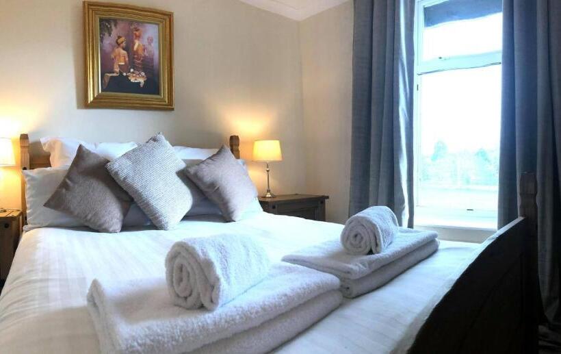 デラックスルーム, The Llanelwedd Arms