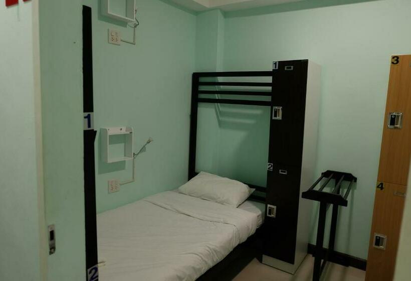 اتاق اکونومی, Mahannop Hostel