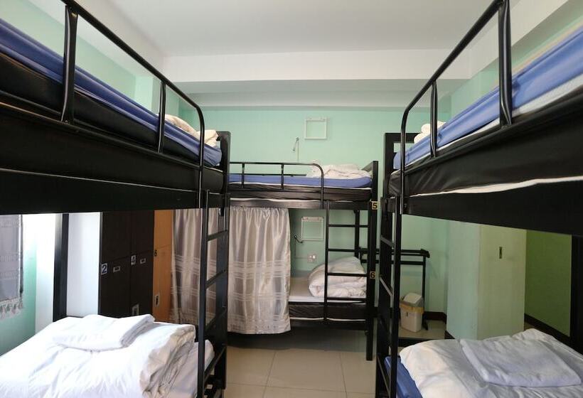 تختخواب در اتاق مشترک, Mahannop Hostel