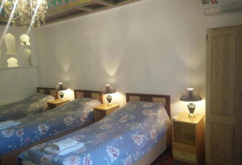 スタンダードトリプルルーム, Meros B&b