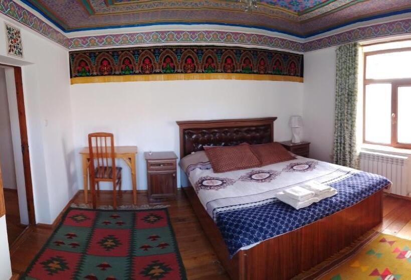 スタンダードルーム, Meros B&b