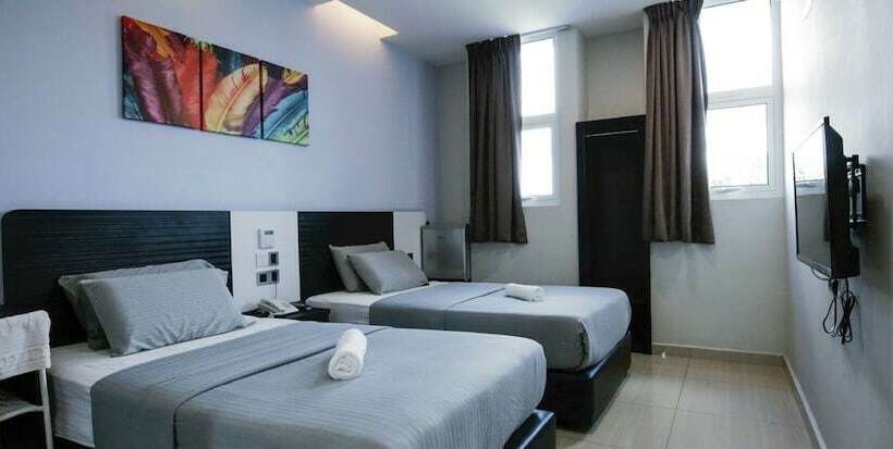 חדר דלוקס, Merrinton