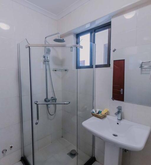 اتاق لوکس یک تخته, Panama Garden Resort