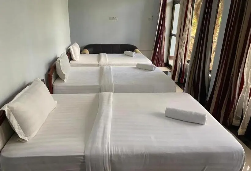 トリプルクラシックルーム, Panama Garden Resort