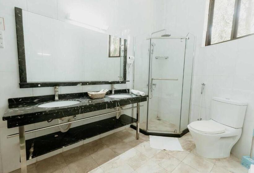 سوییت اجرایی, Panama Garden Resort