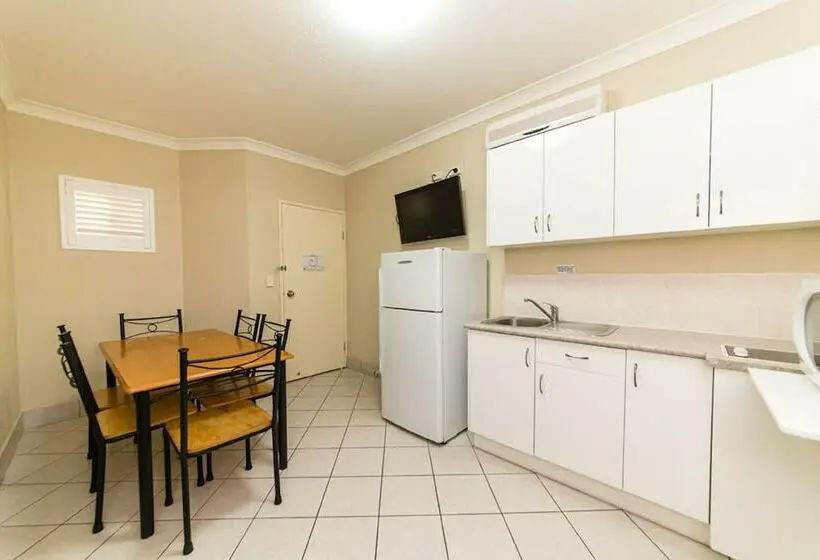 سوئیت خانواده 2 خوابه, Villa Capri Motel