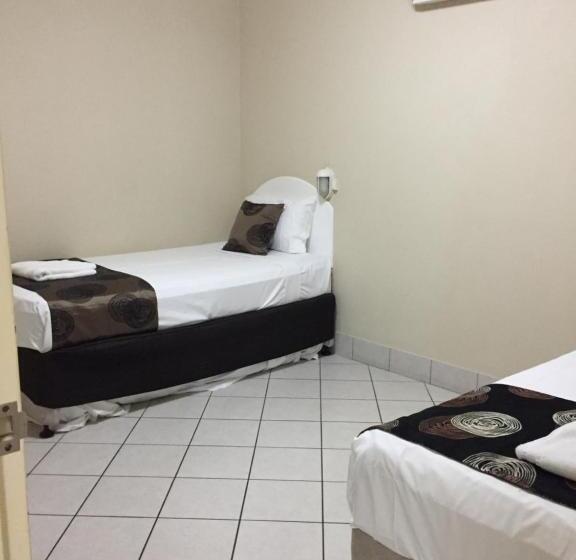 سوئیت خانواده 2 خوابه, Villa Capri Motel