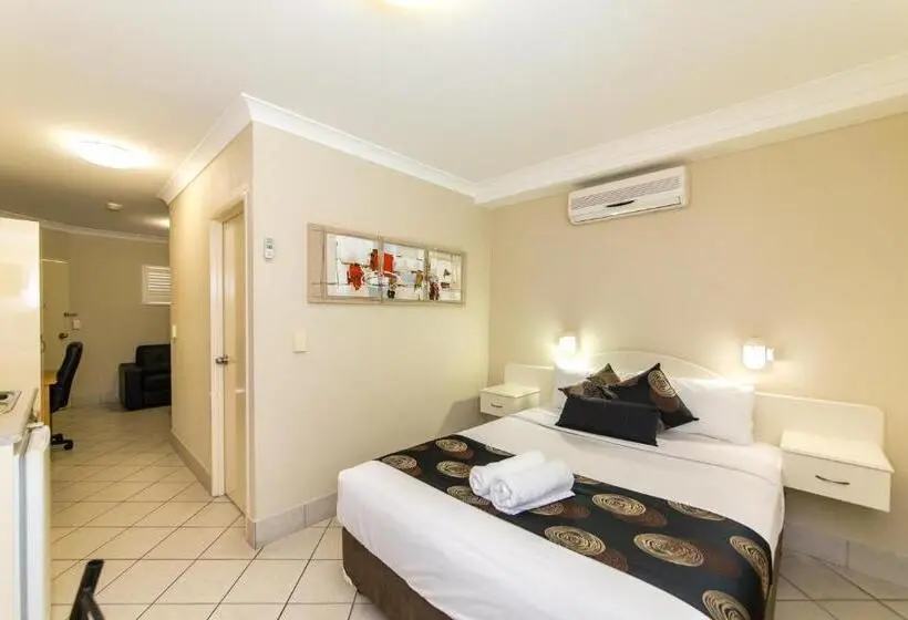 سوییت اجرایی, Villa Capri Motel