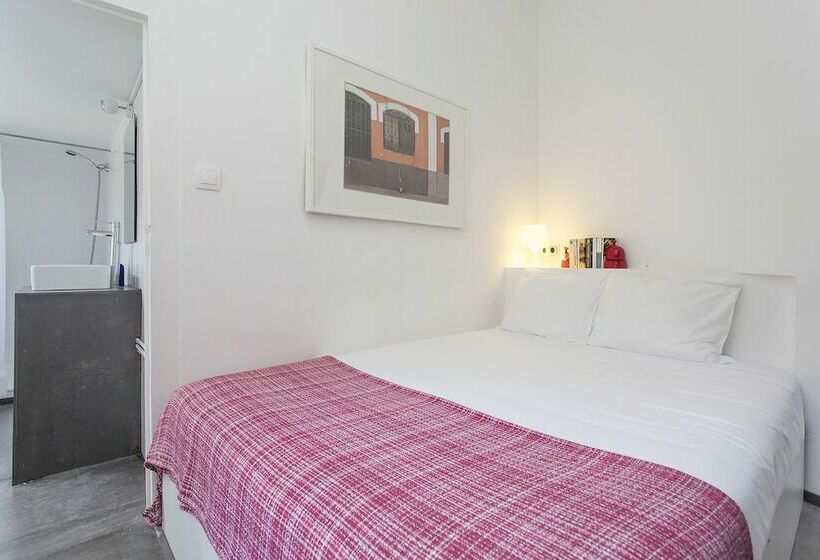 Quarto Estandar, 5 Sins Chiado Hostel