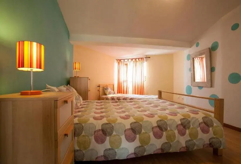 ベーシックトリプルルーム, Ericeira Surf Camp