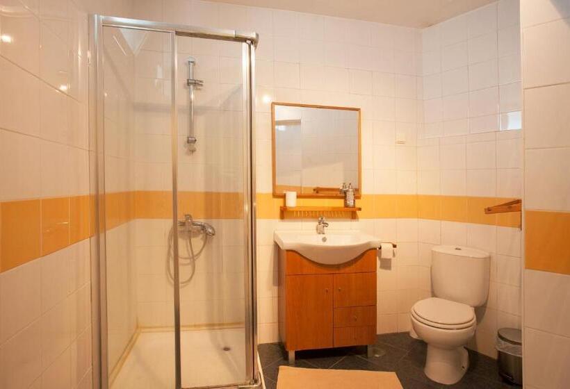 Кровать в Общей Комнате, Ericeira Surf Camp