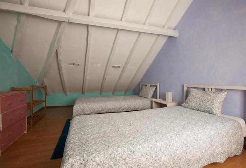Кровать в Общей Комнате, Ericeira Surf Camp