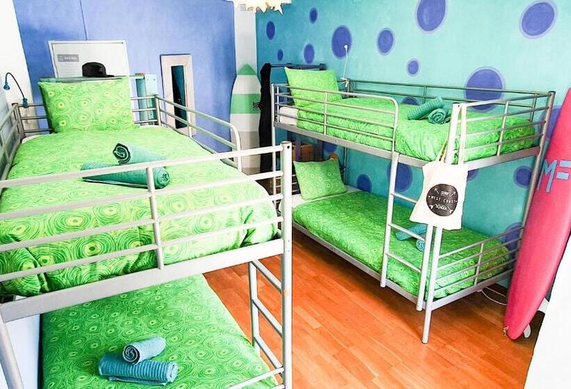 اتاق لوکس, Ericeira Surf Camp