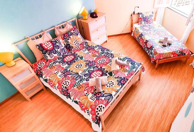 اتاق ساده سه نفره, Ericeira Surf Camp