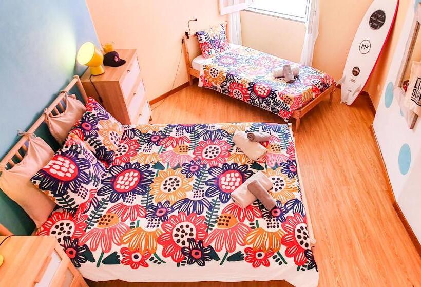 اتاق ساده سه نفره, Ericeira Surf Camp