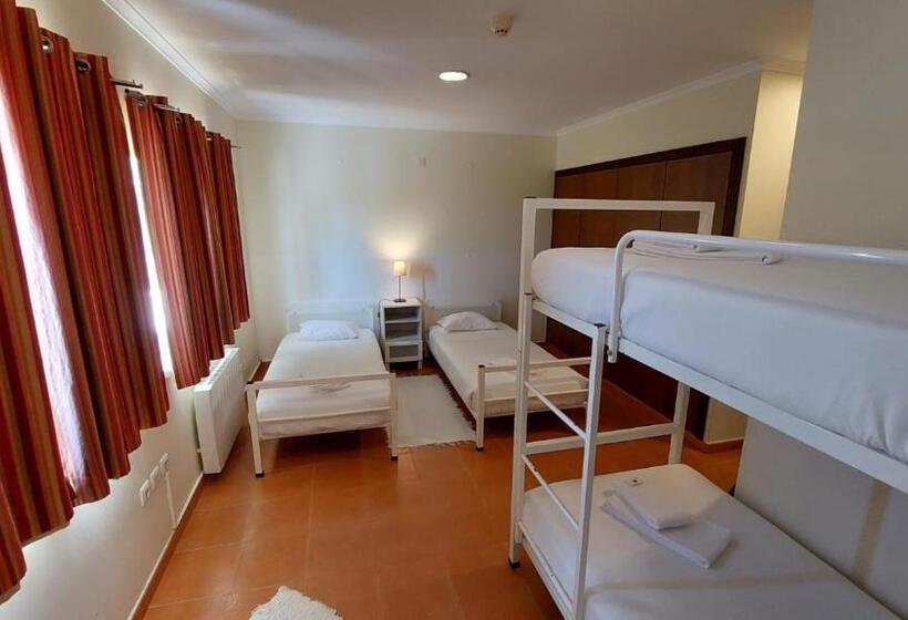 Pokój Rodzinny, Hi Alfeizerão – Pousada De Juventude