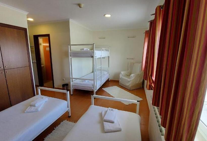 Pokój Rodzinny, Hi Alfeizerão – Pousada De Juventude