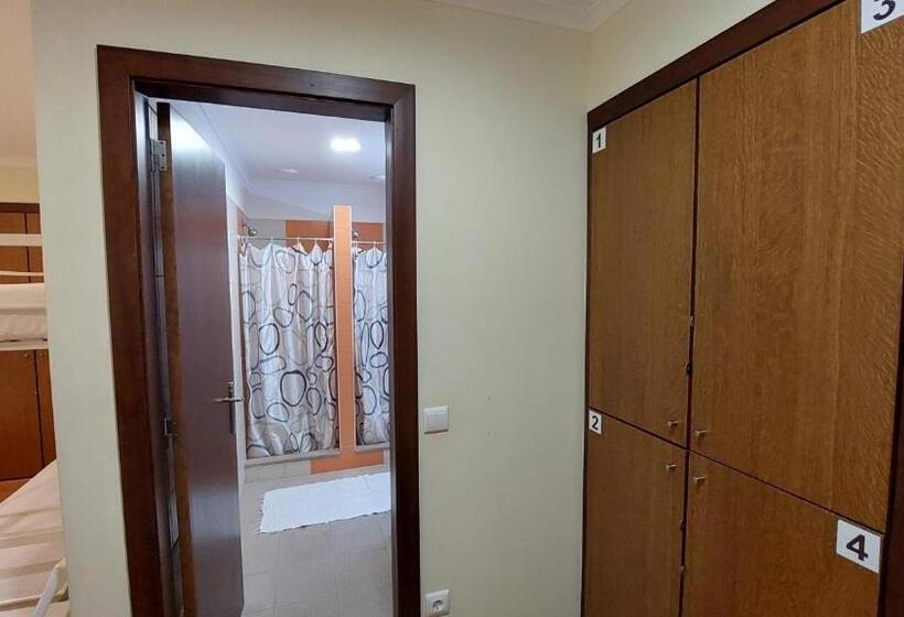 Pokój Rodzinny, Hi Alfeizerão – Pousada De Juventude