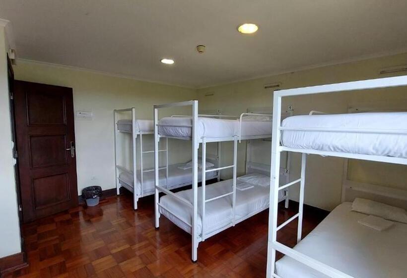 Pokój Rodzinny Wspólna Łazienka, Hi Alfeizerão – Pousada De Juventude