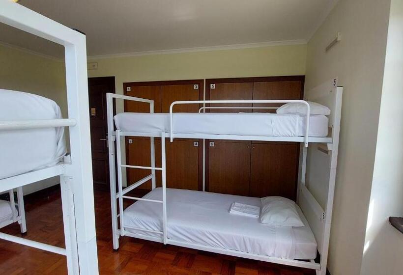 Pokój Rodzinny Wspólna Łazienka, Hi Alfeizerão – Pousada De Juventude