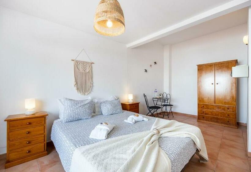 اتاق استاندارد, 3 Marias Garden House