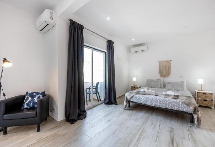 اتاق استاندارد, 3 Marias Garden House