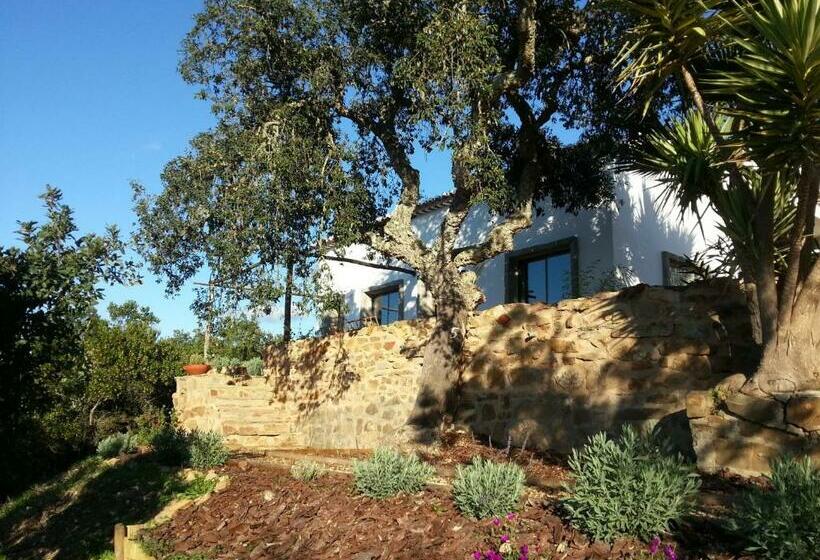 Люкс Вид на Бассейн, Herdade Quinta Natura Turismo Rural
