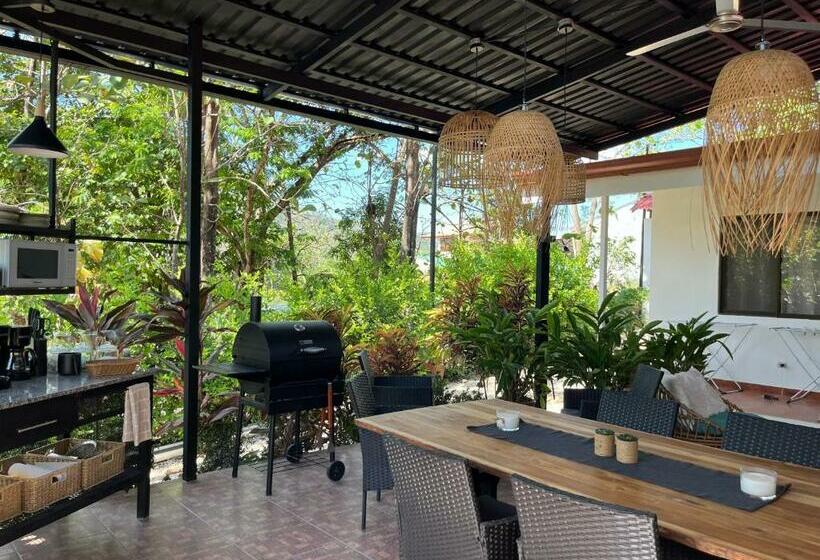 디럭스 룸, La Jungla