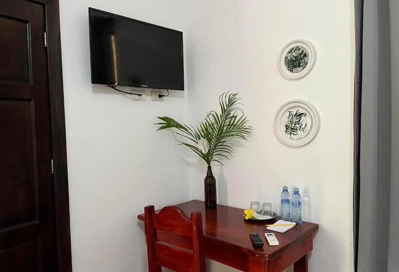 패밀리 스튜디오, La Jungla