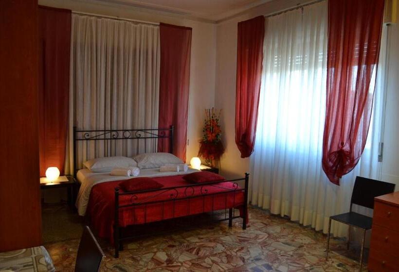 اتاق استاندارد چهارنفره با سرویس بهداشتی مشترک, My Way