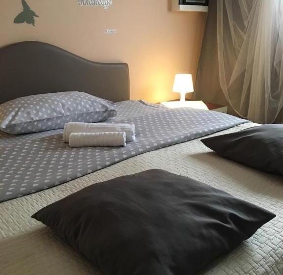 اتاق استاندارد یک نفره, My Way