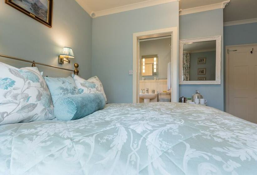 غرفة قياسية, The Hill