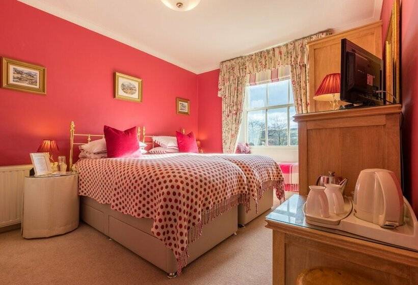 غرفة قياسية, The Hill