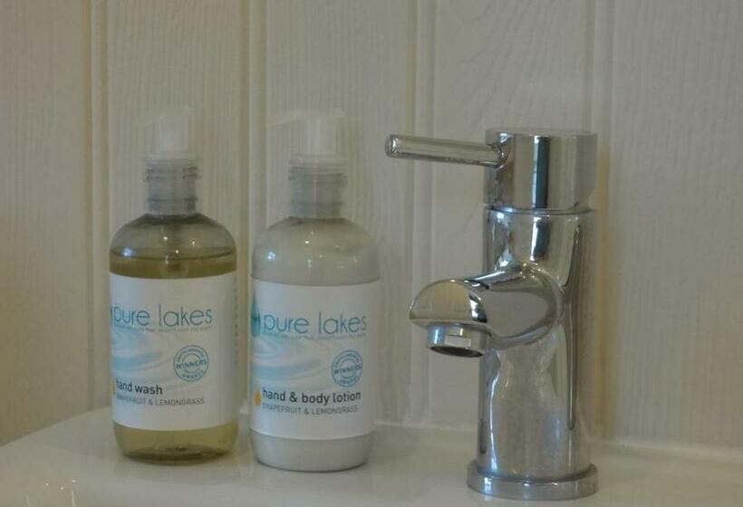 חדר סטנדרט, The Hill