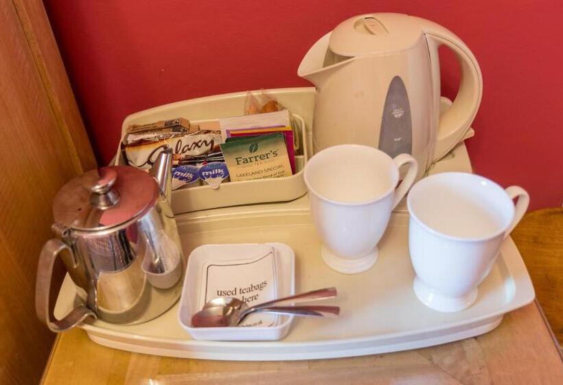 חדר סטנדרט, The Hill