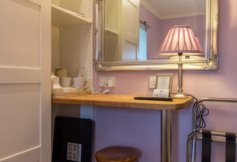 חדר סטנדרט, The Hill