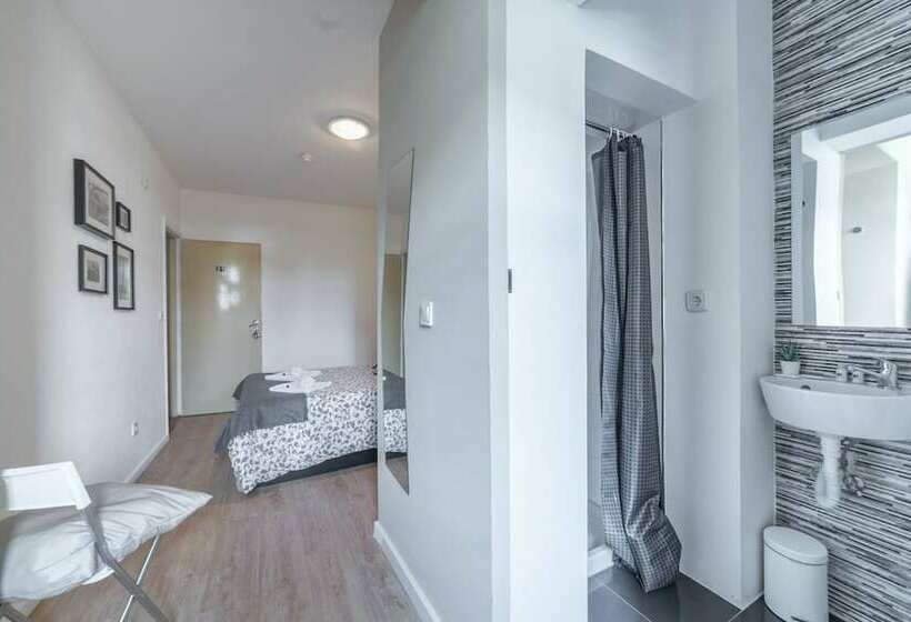 اتاق کلاسیک, Swissporto Guest House