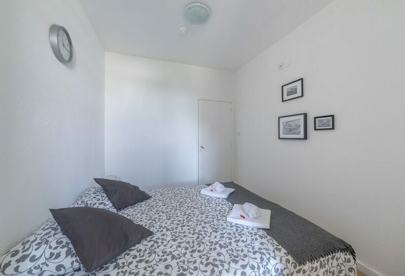 اتاق کلاسیک, Swissporto Guest House