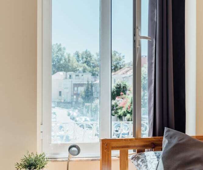 اتاق استاندارد چهار تخته, Swissporto Guest House