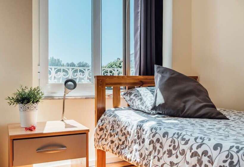 اتاق استاندارد چهار تخته, Swissporto Guest House