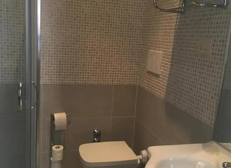 اتاق استاندارد با بالکن, Albergo Glory