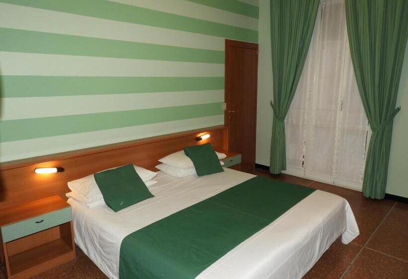 Номер Стандарт с Балконом, Albergo Glory