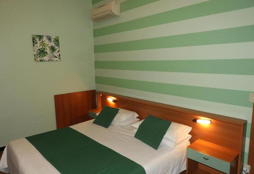 غرفة قياسية مزوَّدة بشُرفة, Albergo Glory