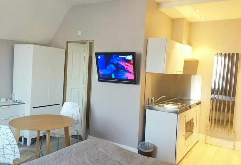 标准工作室, Avis