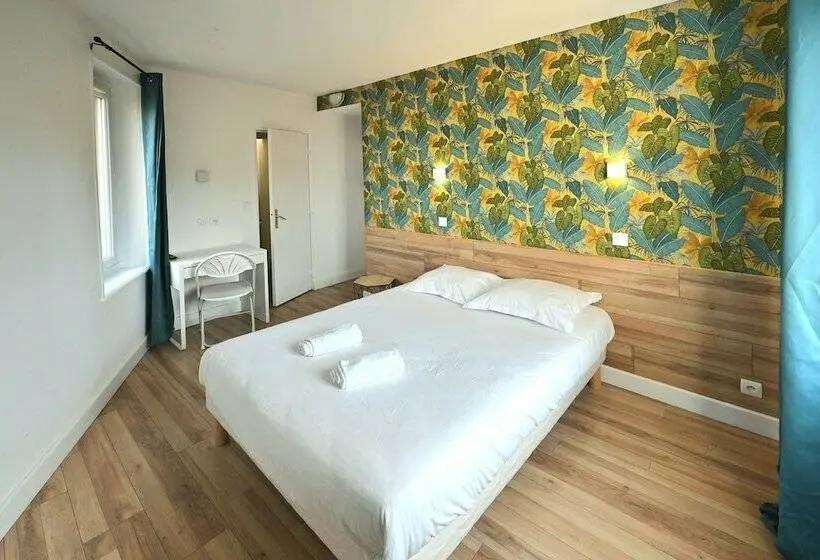 スタンダードトリプルルーム, Cit Hôtel La Résidence