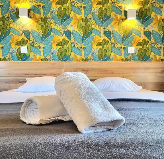 חדר סטנדרט לשלושה, Cit Hôtel La Résidence